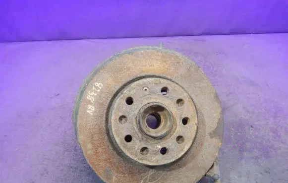 Skoda Yeti (5L) Front wheel hub spindle knuckle