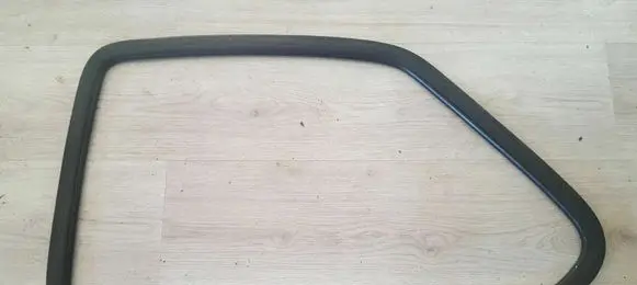 Volkswagen Golf I Rear side glass trim 171845321