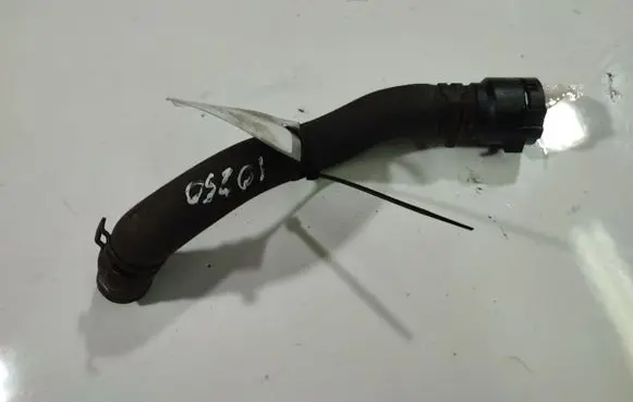 Volkswagen Golf V Engine coolant pipe/hose