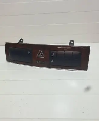 Mercedes-Benz C W203 Hazard light switch 2038215281 4041032900