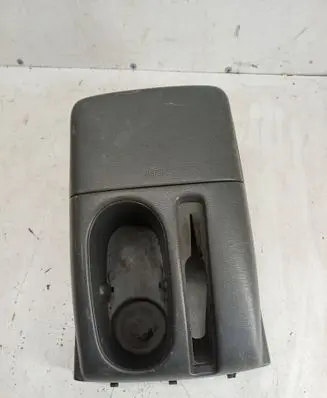 Suzuki Grand Vitara I Glove box central console 7582165D0