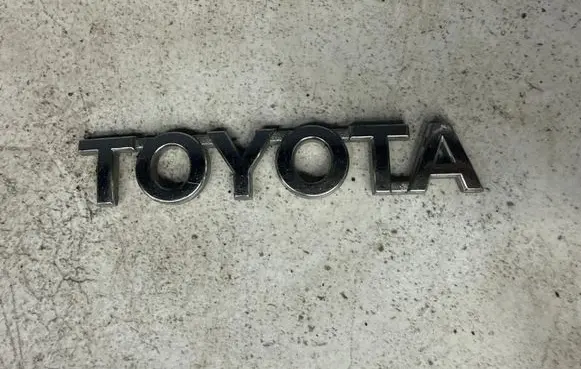 Toyota Auris 150 Manufacturer badge logo/emblem