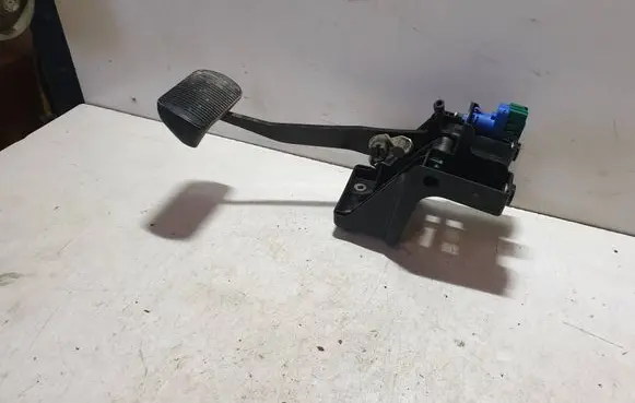 Jaguar XJL Brake pedal 41210