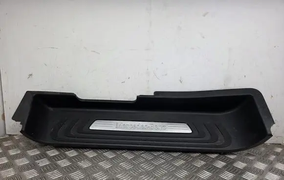 Mercedes-Benz Vito Viano W447 Front sill trim cover A4476802006