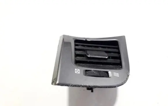Toyota Avensis Verso Dash center air vent grill 5565044080 55650-44050