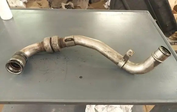 Renault Laguna III Intercooler hose/pipe 8201043883