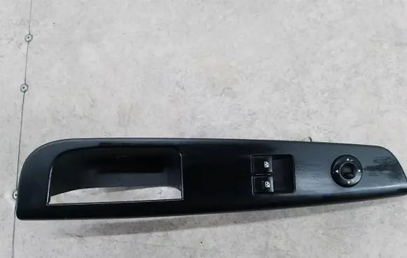 KIA Ceed Quarter vent window switch 823511H110