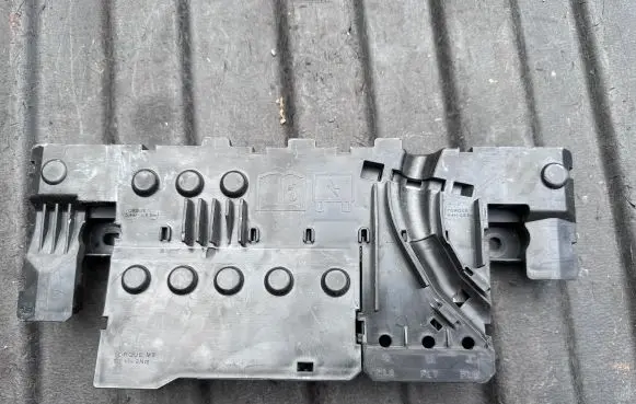 Land Rover Discovery 5 Positive wiring loom HPLA14A073FC E08017300 E08021100