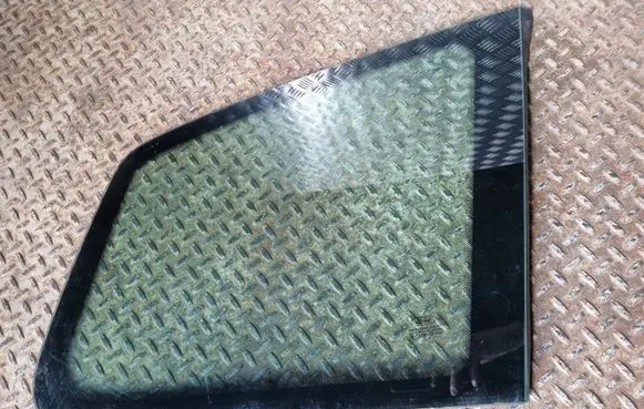 Ford Focus C-MAX Rear side window