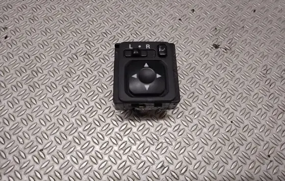 Mitsubishi Grandis Wing mirror switch 183569