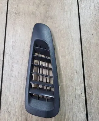 Mercedes-Benz Vito Viano W639 Dashboard air vent grill cover trim A6398310060