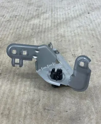 BMW X4 F26 Fender mounting bracket 75706
