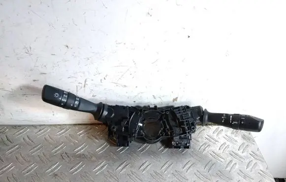 Toyota RAV 4 (XA40) Wiper turn signal indicator stalk/switch 17F744 17F864