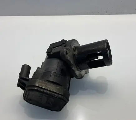 Mercedes-Benz E W211 EGR valve A6461400860 6461400860