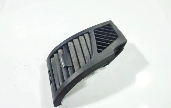 BMW 1 E81 E87 Dash center air vent grill 705918813 51607059188-13