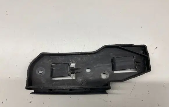 Volkswagen PASSAT B5.5 Front bumper mounting bracket 3B0807183E