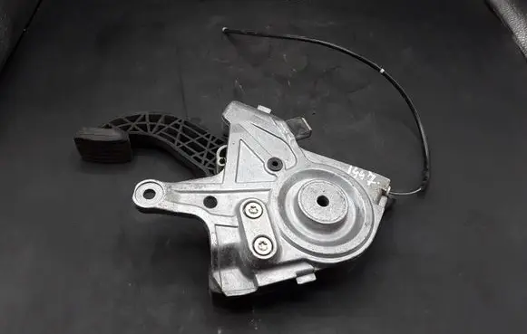 Mercedes-Benz CLS C219 Handbrake/parking brake lever assembly PP203420005