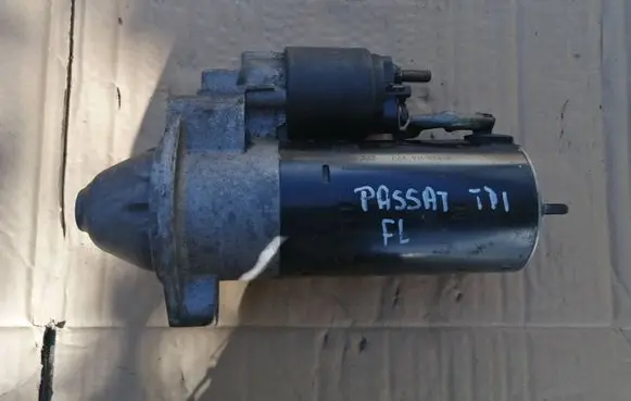 Volkswagen PASSAT B5.5 Starter motor 0001110126 068911024F