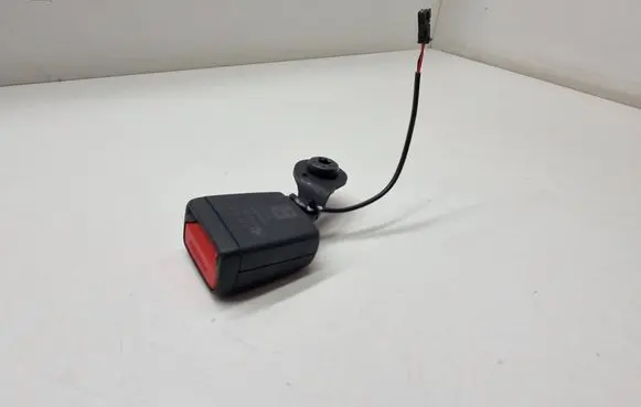 BMW 2 Active Tourer U06 Rear seatbelt buckle 9493634