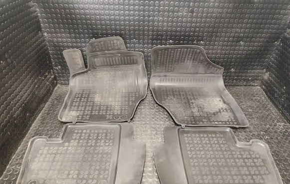 Citroen C4 II Car floor mat set 