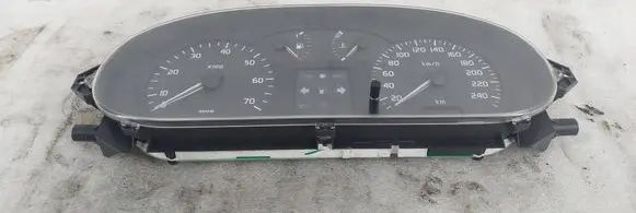 Speedometer (instrument cluster)