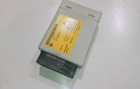 BMW 5 E60 E61 Central console control unit 9169521 80049005 313180