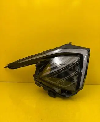 KIA Sportage Headlight/headlamp 92102R2100