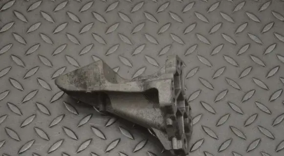 Land Rover Range Rover Sport L494 Engine mounting bracket CPLA6061CB