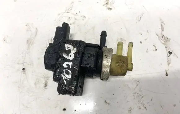 Peugeot RCZ Turbo solenoid valve 36611202