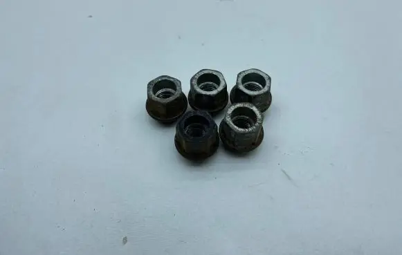 Nuts/bolts