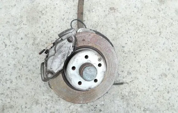 Mercedes-Benz CLS C219 Front wheel hub spindle knuckle