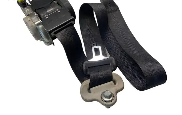 Nissan Pulsar Front seatbelt 627789000B 0613280 6277613
