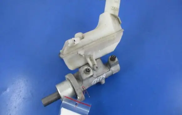 Nissan Micra Master brake cylinder