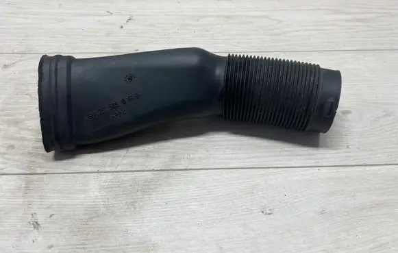 Mercedes-Benz R W251 Air intake duct part A2515051561