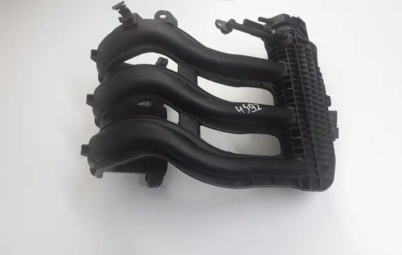 Peugeot 2008 I Intake manifold 9673063980
