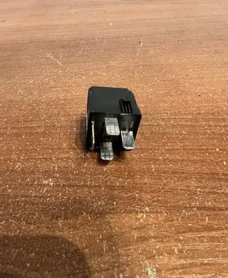 Mercedes-Benz E W210 Other relay A0025421319 D1676