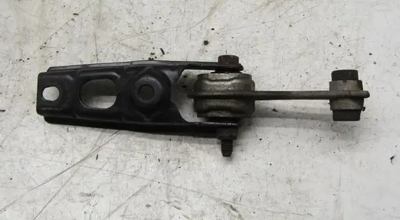 Dacia Duster II Engine mount vacuum valve UH45