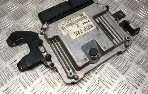 Hyundai i40 Engine control unit/module 0281030599 391252A235 931202A235