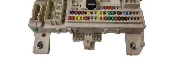 Mazda 3 I Fuse module BN8V66730E