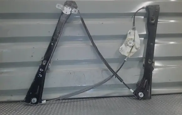 Volkswagen Golf V Front window lifting mechanism without motor 