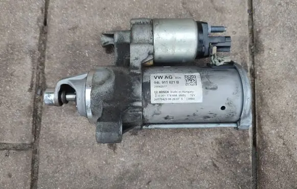 Audi A4 S4 B9 Starter motor 04L911021B