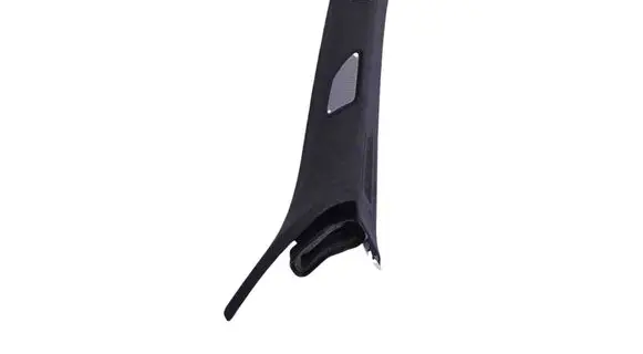 Maserati Levante (A) pillar trim