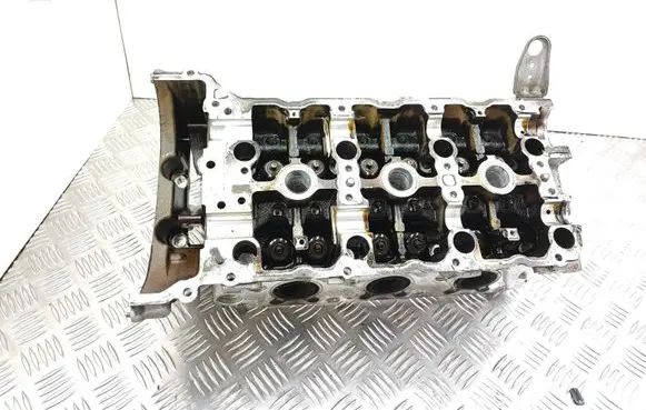 Mercedes-Benz S W221 Engine head R2720162701 2720106920