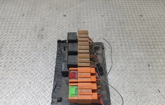 Volkswagen II LT Fuse module 9015450003