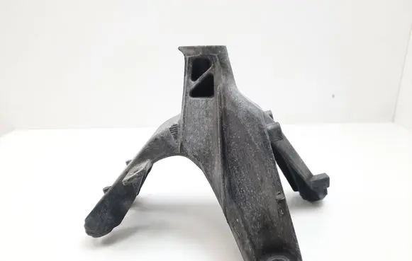 Audi A6 C7 Engine mounting bracket 8K0199308BE
