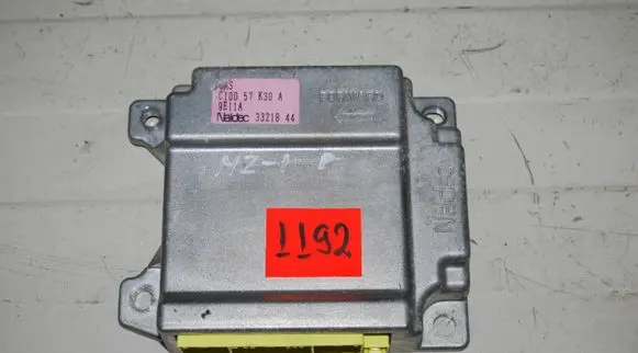 Mazda Premacy Airbag control unit/module 3321844