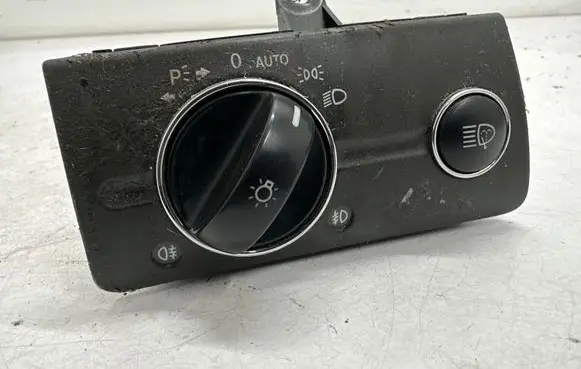 Mercedes-Benz E W211 Light switch A2115450104