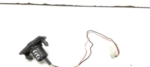 Toyota Avensis T250 USB socket connector 