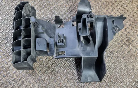 Citroen DS5 Front bumper mounting bracket 9673297477