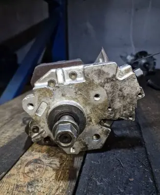 Ford Focus Fuel injection high pressure pump 0445010089